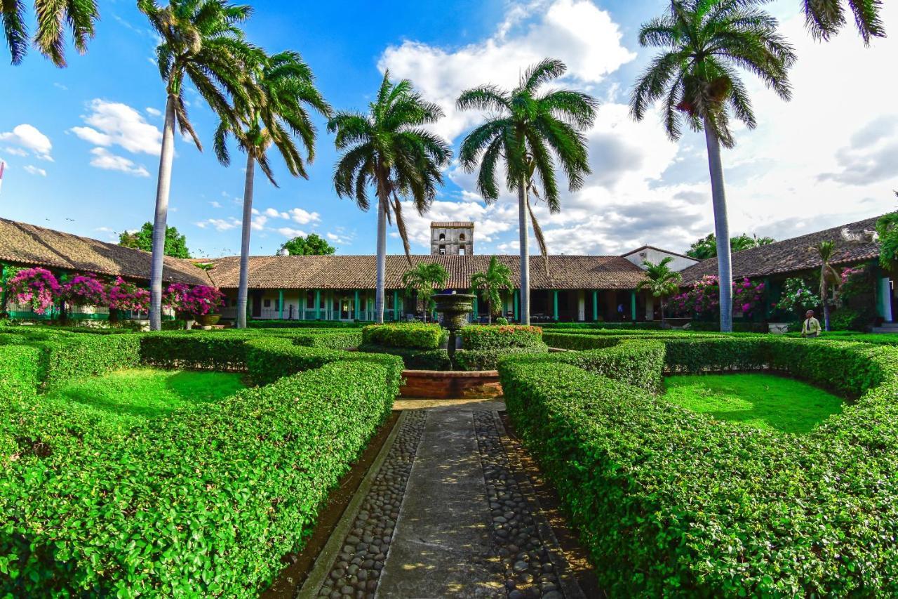 Hotel El Convento Leon Nicaragua Exterior photo