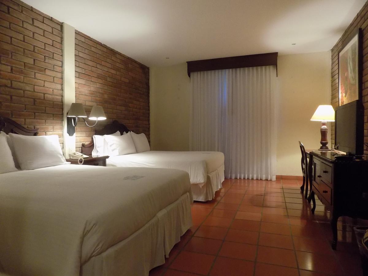 Hotel El Convento Leon Nicaragua Exterior photo