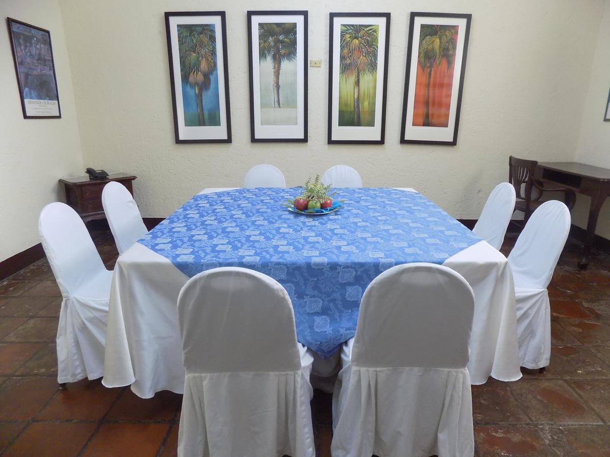 Hotel El Convento Leon Nicaragua Exterior photo