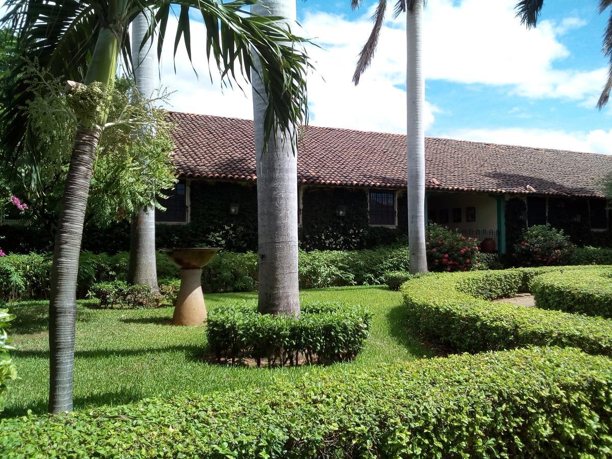 Hotel El Convento Leon Nicaragua Exterior photo