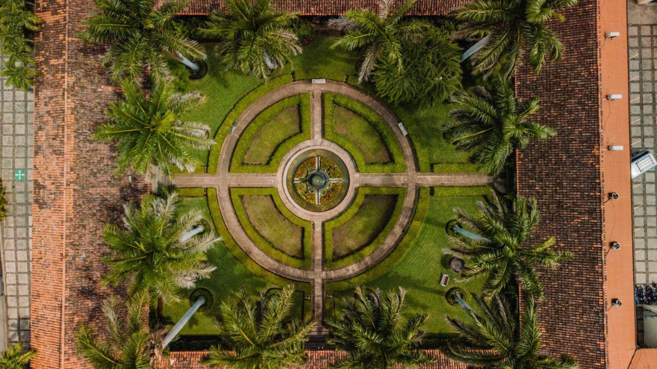 Hotel El Convento Leon Nicaragua Exterior photo